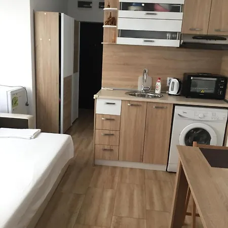 Homestay Studio Betty Burgas